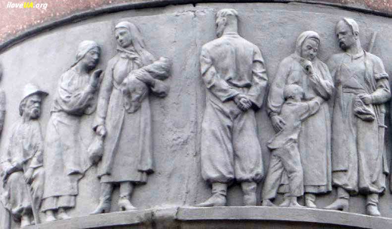 Фрагмент фриза на памятнике Шевченко: Катерина покидает родное село.