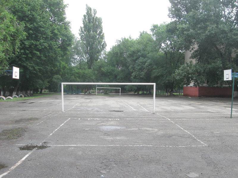 Школьный стадион, СШ № 89, город Днепропетровск